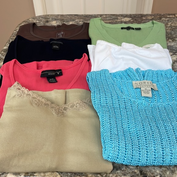 Women’s 7 Piece Sleeveless Top Bundle - Picture 4 of 4